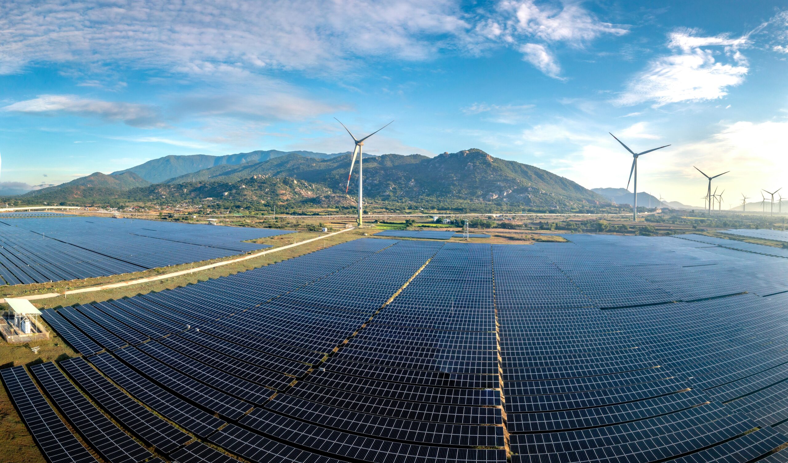 india adds a record 51 GW of renewable capacity in FY26